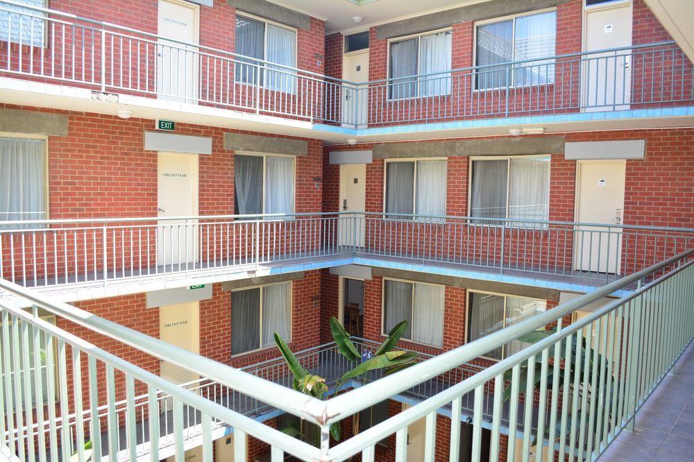 Punt Road Apartment Hotel เมลเบิร์น ภายนอก รูปภาพ