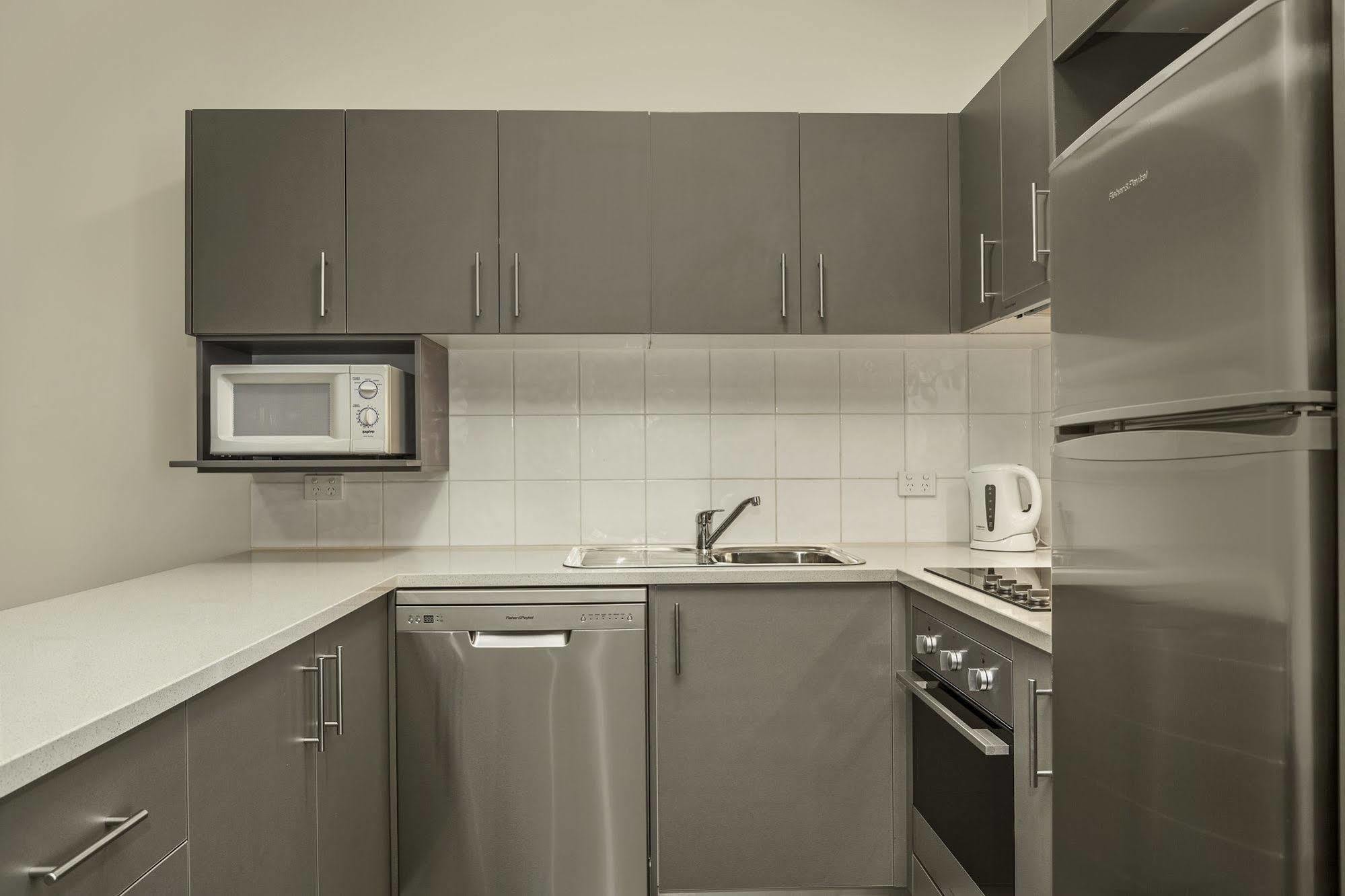 Punt Road Apartment Hotel เมลเบิร์น ภายนอก รูปภาพ