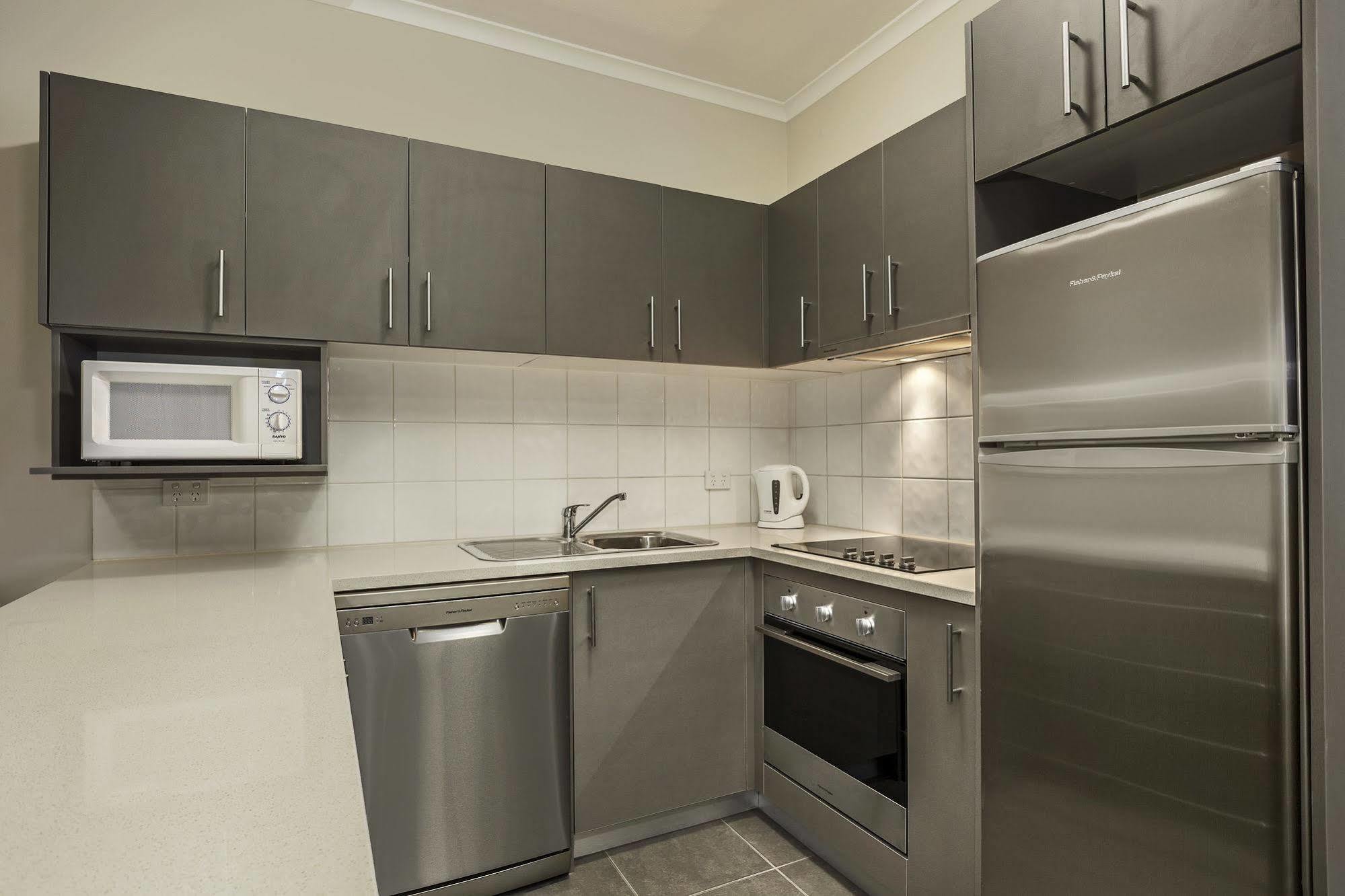 Punt Road Apartment Hotel เมลเบิร์น ภายนอก รูปภาพ